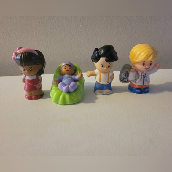 Fisher Price Little People figures Set of 12 - Picture 4 of 4